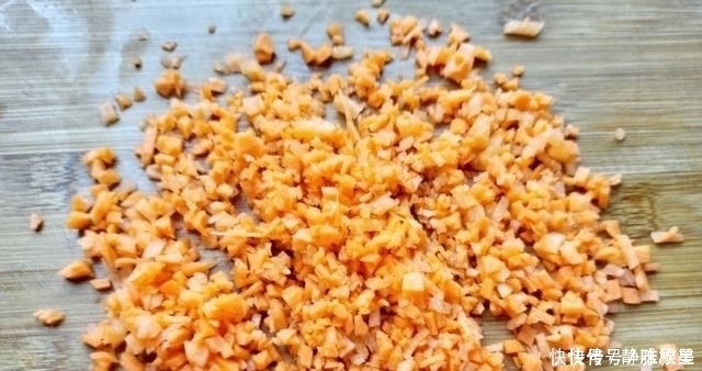 懒人早餐做法,1根山药2个鸡蛋,不用早起5分钟出锅,孩子抢着吃