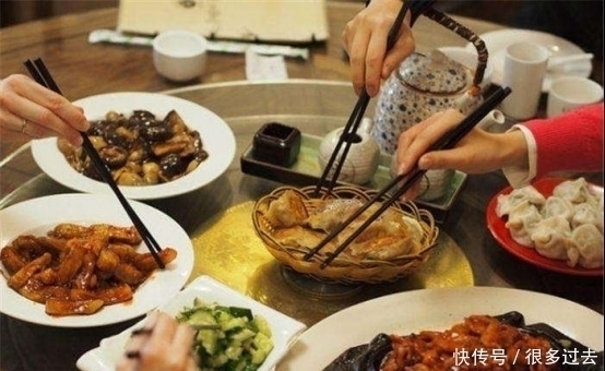 外国游客|外国游客全世界都学不会的东西,中国人怎么跟闹着玩儿似的