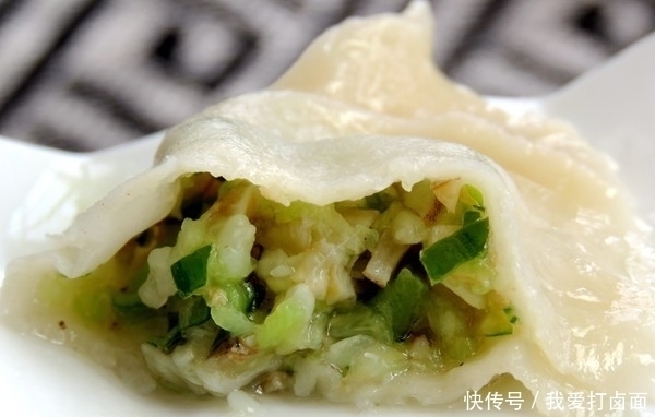 丝瓜还可以做饺子吆,满口鲜香,皮薄馅美,一顿能吃一大锅