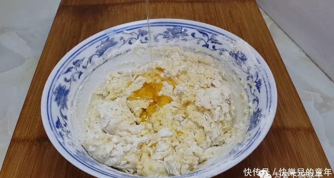 在家自制沙琪玛的做法,掌握关键技巧,松软香甜,新手一次就成功