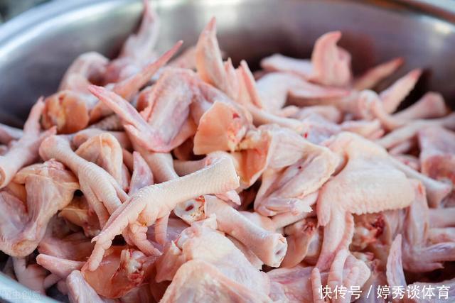 养殖场|超市的冰冻鸡腿、鸡翅、鸡脚从不断供？是否有营养？不妨看完再买