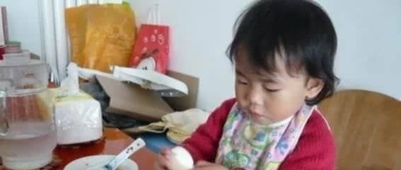 早餐|医生告诫家长再没时间,4种早饭也别让孩子碰,积食不发育