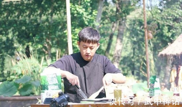 向往的生活|她竟然和张子枫相差十二岁！何炅表示你现在演校园剧都毫无违和感