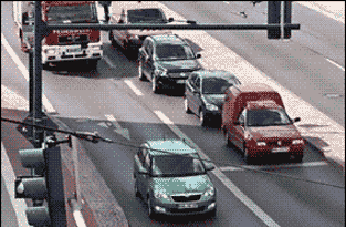 |搞笑段子王:前面这辆车会不会被处罚,你遇到这种情况会怎样做