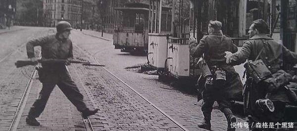 画家出车祸“昏死”后,仿佛看到另一个世界,被画下后让人心慌