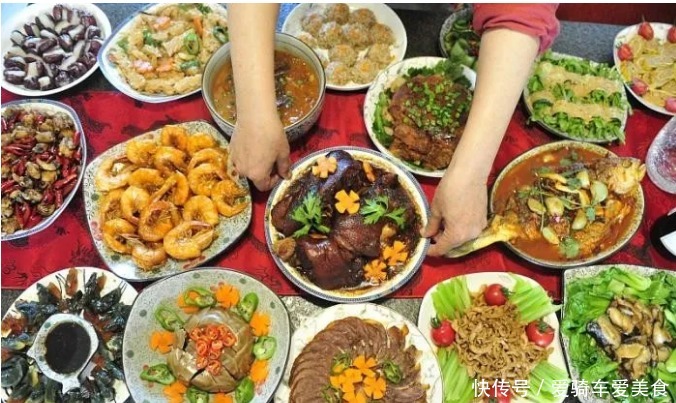 让我学做年夜饭，我能学会吧，大家拭目以待