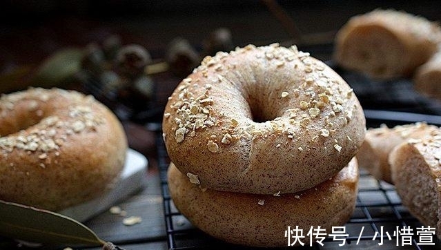 烤盘|教你做款少油少糖的面包，外形可爱像甜甜圈，主要是更健康
