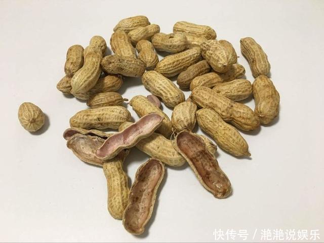 花生壳别再当垃圾扔了，解决了很多常见的烦恼，男女都不可错过