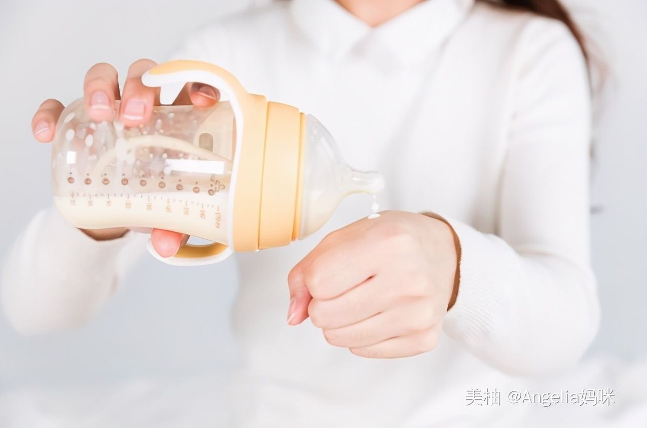 家长|奶粉勺底部为啥会有个“孔”?知道原因后,家长心里就有数了