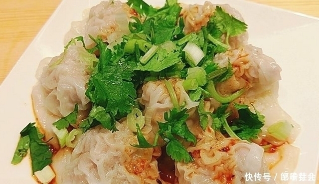 美味佳肴|五分钟学会包馄饨，告诉您几个小窍门，肉馅软嫩还多汁！