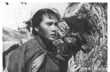 秦怡:1婚丈夫要把女儿送人,2婚丈夫出轨亲妹妹,儿子还打她