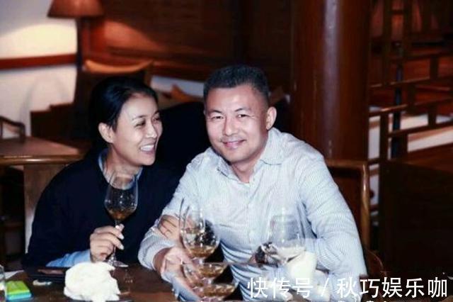 那英14岁女儿正面照首曝光，长相随富商老公！面对节目镜头超害羞