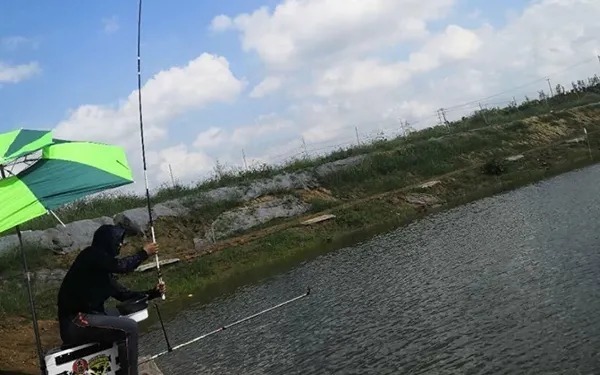 这三招可不简单,用来“对付”大鲤鱼,肯定十拿九稳,秋天用刚刚好