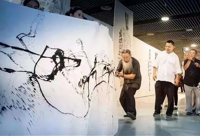 射墨大师邵岩,把丑书演绎的淋漓尽致,让人难以接受