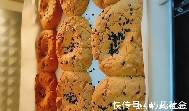 家庭版桃酥的做法分享，简单好做，油用植物油就行