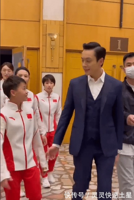 全紅嬋與陳偉霆有效對(duì)話，帶偏隊(duì)伍，歡樂(lè)一片