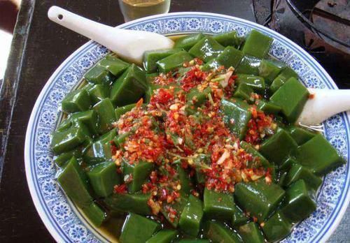 动物|该植物的叶子臭臭的,动物不爱吃,却被人们做成美味佳肴