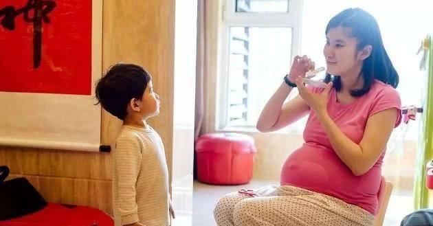 月子|“奶奶,天天来蹭饭不羞吗”,孙子的话让奶奶落泪,月子仇忘不了