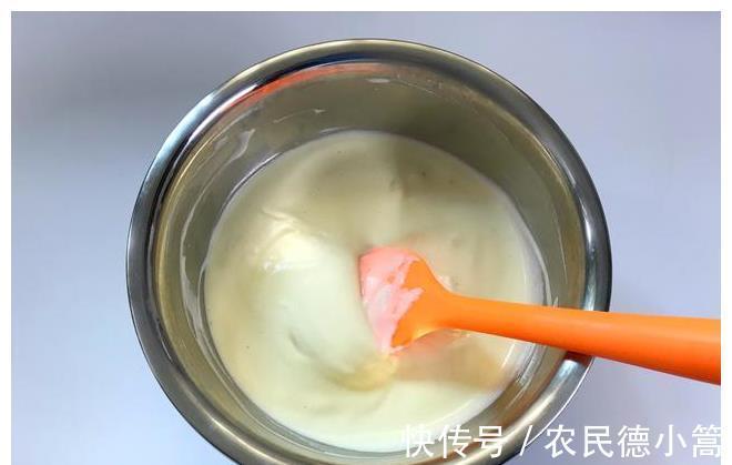 蛋黄|天冷了,这早餐成了孩子的最爱,一口一个营养好吃,平底锅就能做