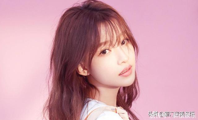 油皮女生睡前坚持做这4件事,就能赶走肌肤问题,轻松打造水光肌