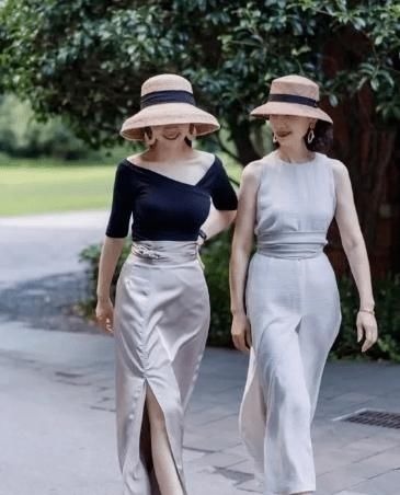 运动鞋 脱掉你的运动鞋吧,今年流行这3种平底鞋,五十多岁女人穿好时髦