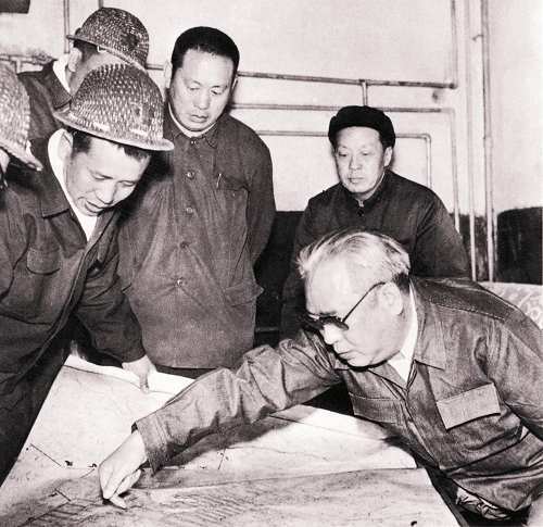 国级|余秋里将军儿女发展如何?唯一的儿子是将军,亲家是正国级