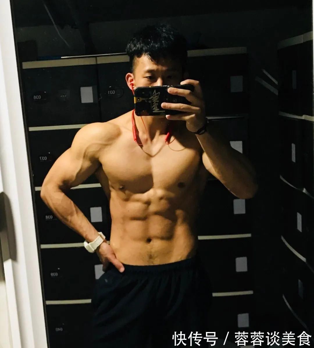 髋关节|型男医生的鲨鱼线六块腹肌引发舔屏，网友看后直呼我可以