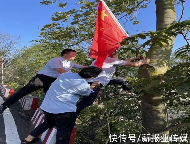 向鸡公山景区一线员工致敬|国庆特辑(三)最可爱的人 最迷人的笑| 一群人