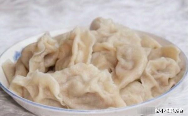 好吃|夏天这个菜正便宜，用它包饺子，馅鲜肉香，鲜嫩好吃，还利尿排毒