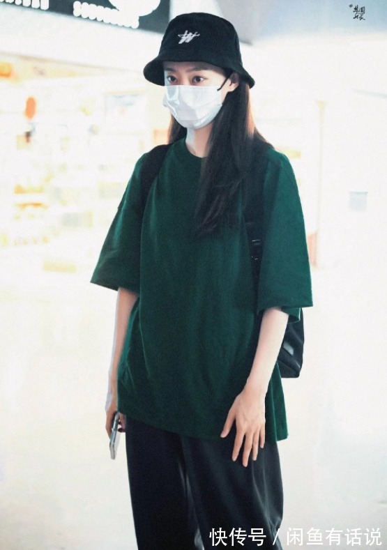 t恤|谢杏芳1米78的身高真占优势,穿牛仔裤腿又细又长,配白T也好惹眼