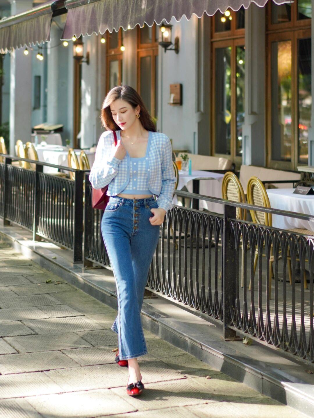 早秋|早秋这几条连衣裙一定不能错过,穿上成熟又有气质