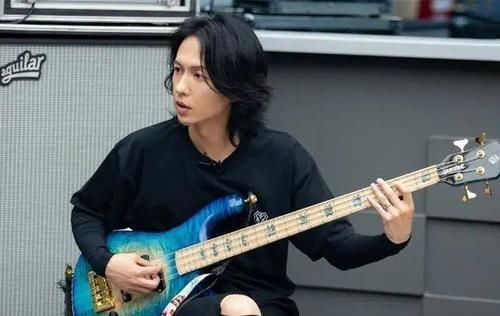 韦佳|《披荆斩棘》又一哥哥出圈！和老婆相爱20年，丁克至今不后悔