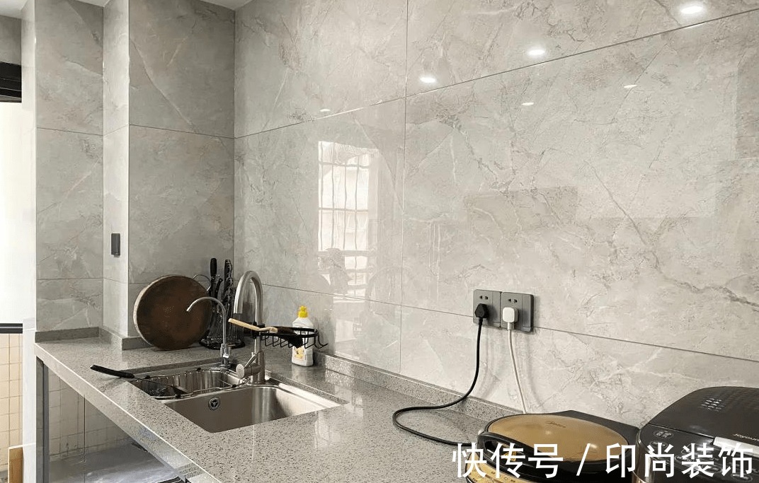 厨房|黄石印尚装饰 ▏爆改98㎡老房，厨房连推两堵墙，客厅是全小区最美的！