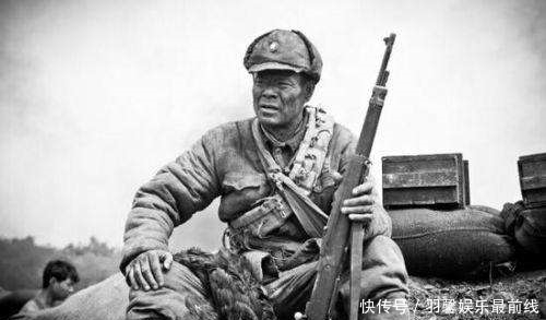 他是华北军区排名第一的战斗英雄,战功