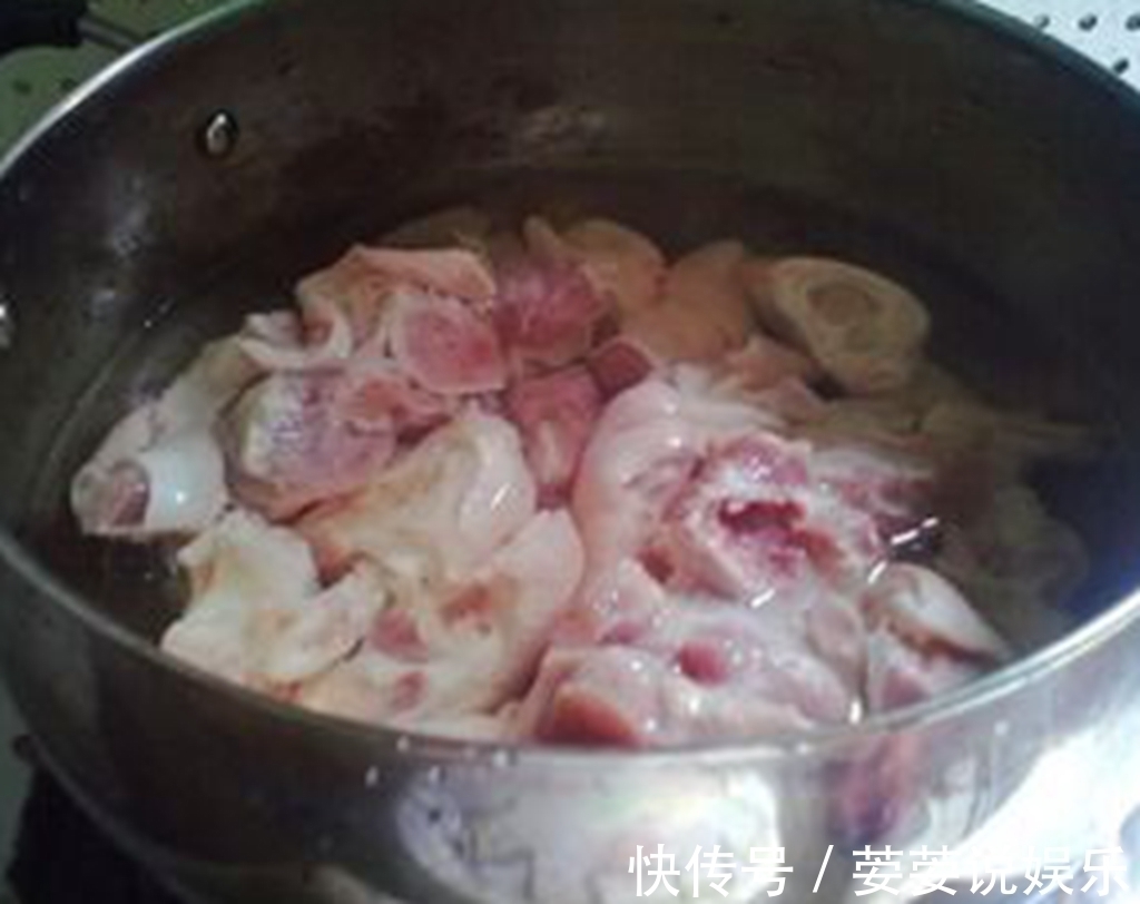 猪脚炖不烂厨师说漏嘴只需一点“它”,又软烂又入味,还不腥