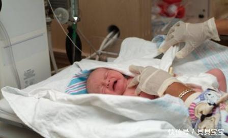 分娩|宫缩时产妇疼得“死去活来”,胎儿是啥感觉,看完憋住别笑