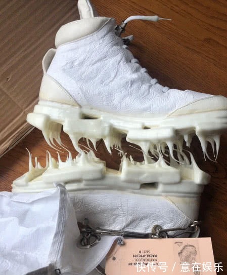 chris 最近火了一种“芝士鞋”明星的最爱,拔开会拉丝,脚不敢轻易着地