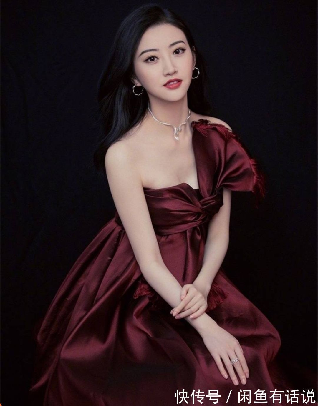 中年 40岁女人春天怎么选裙子?记住这“4穿4不穿”,优雅得体更显气质