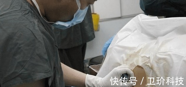 产妇|生孩子遇到“段子手”医生,笑点低的产妇,没打麻药都能笑得出来