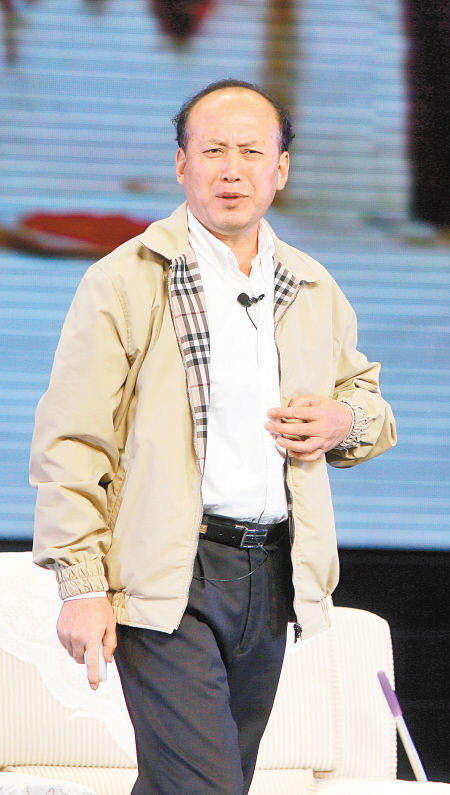 话剧团|郭达翻盘史:从养猪工人到春晚钉子户,20年不下台的背后谁在支撑