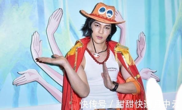 人物|同样是cos火拳艾斯,前三位都是在模仿,只有他敢用真火