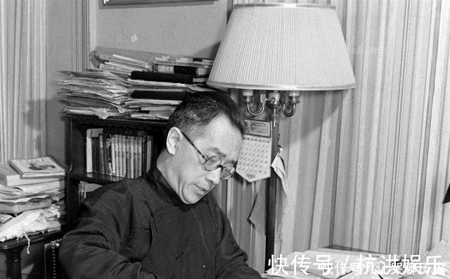 书目|胡适为清华学生开列最低限度的国学书目，徐志摩看了自叹不如