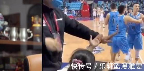 女记者|对骂闹剧反转,女记者正式宣布,以一敌三,翟晓川朱彦西失人心