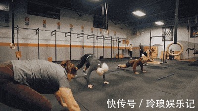 波比跳|脂肪最怕的一个动作！波比跳，坚持练30天，身体会发生哪些改变？