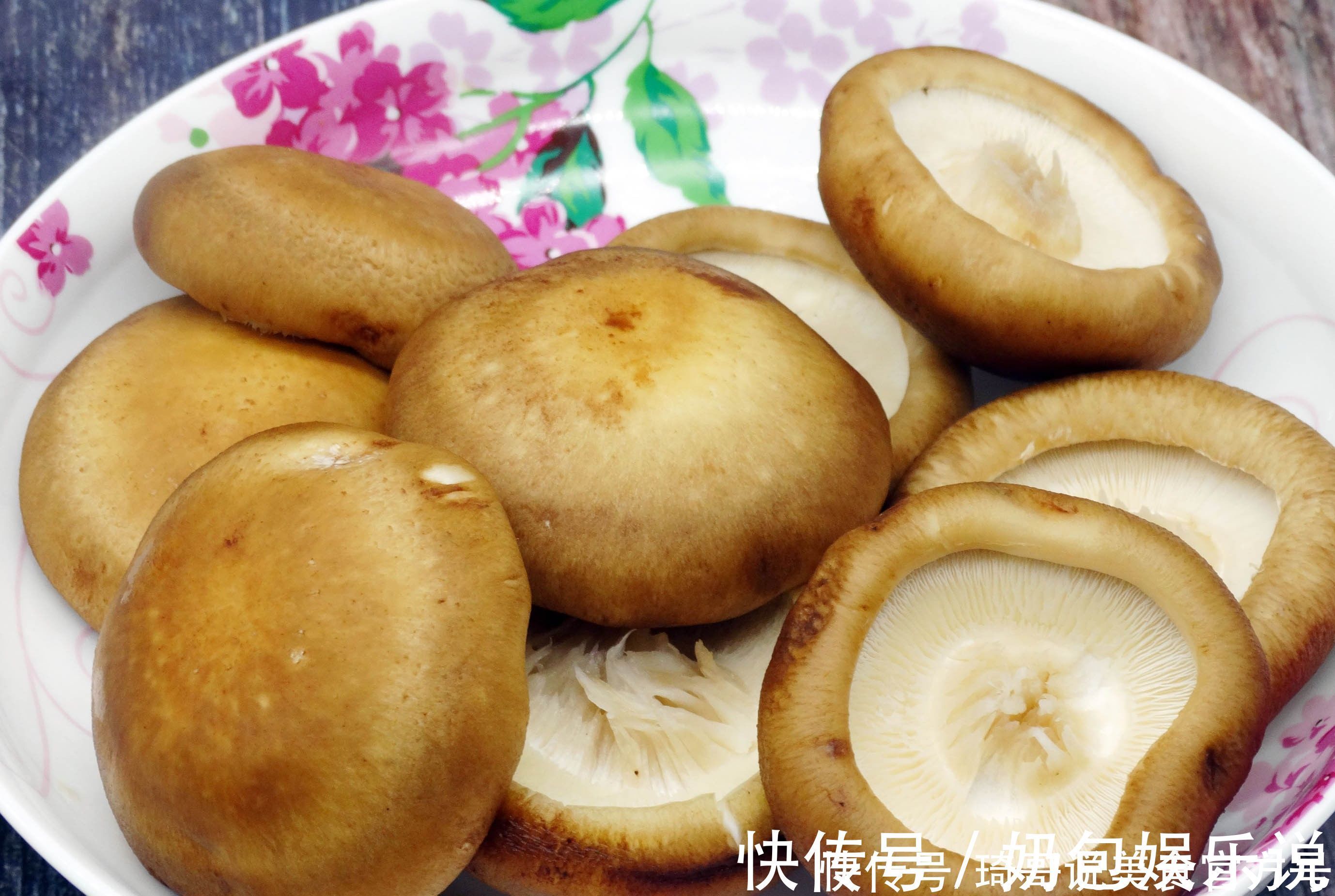 维d|买香菇，挑大的还是小的？牢记“3买3不买”，谁也不敢忽悠你