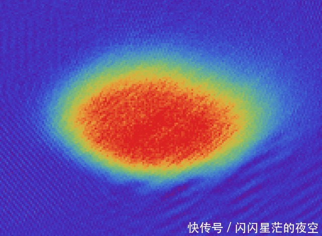 物理学家将数千个分子诱导共享相同的量子态