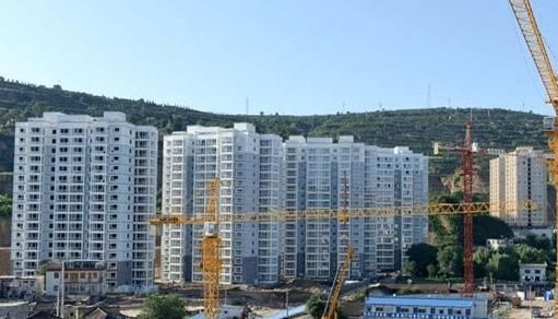 房价|身边不少家庭收入一般，为啥还要买2套房多是为了“3件事”