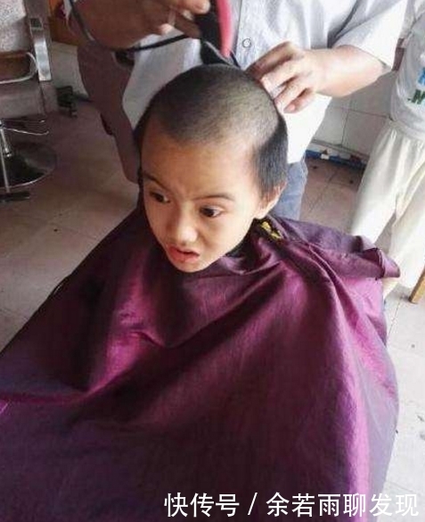 差距|我如果不说你能看出来他俩是双胞胎吗，差距真大