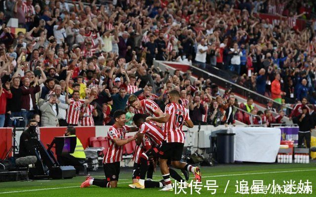 英超|等了74年的勝利，英超升班馬開門紅，老球迷落淚，觀眾高聲齊唱