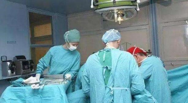 医生|怀孕十月一直没做产检,预产期过了才急,医生你去上一级医院吧